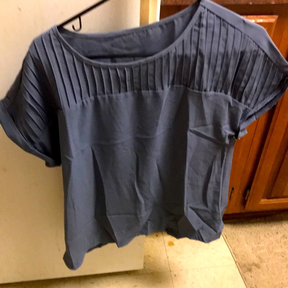 Gray shirt